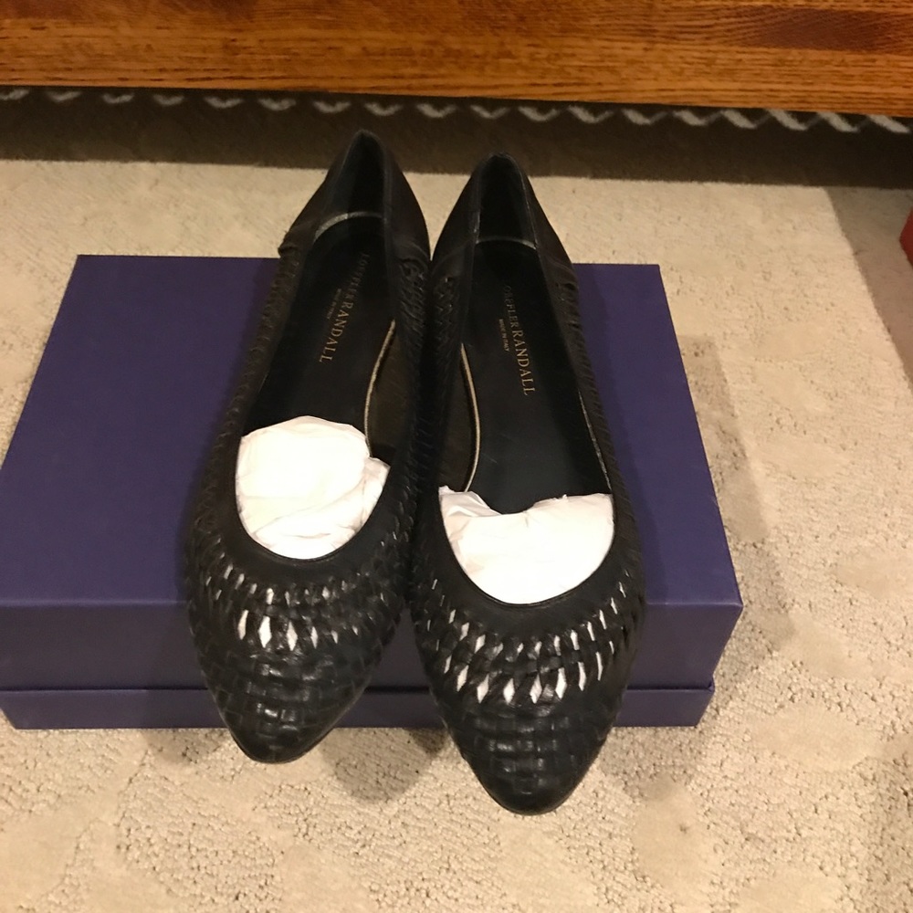 Adorable flats